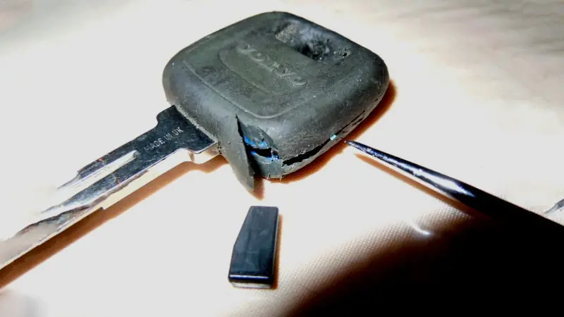 Cheie auto cu telecomandă